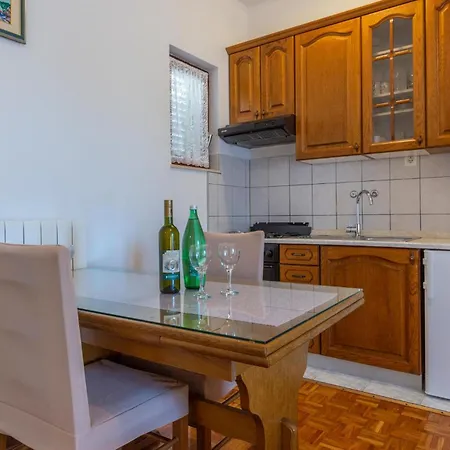 Апартаменти 0-bedroom In Stobrec Спліт