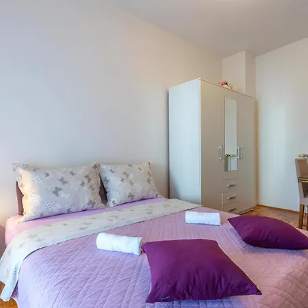 0-bedroom In Stobrec *